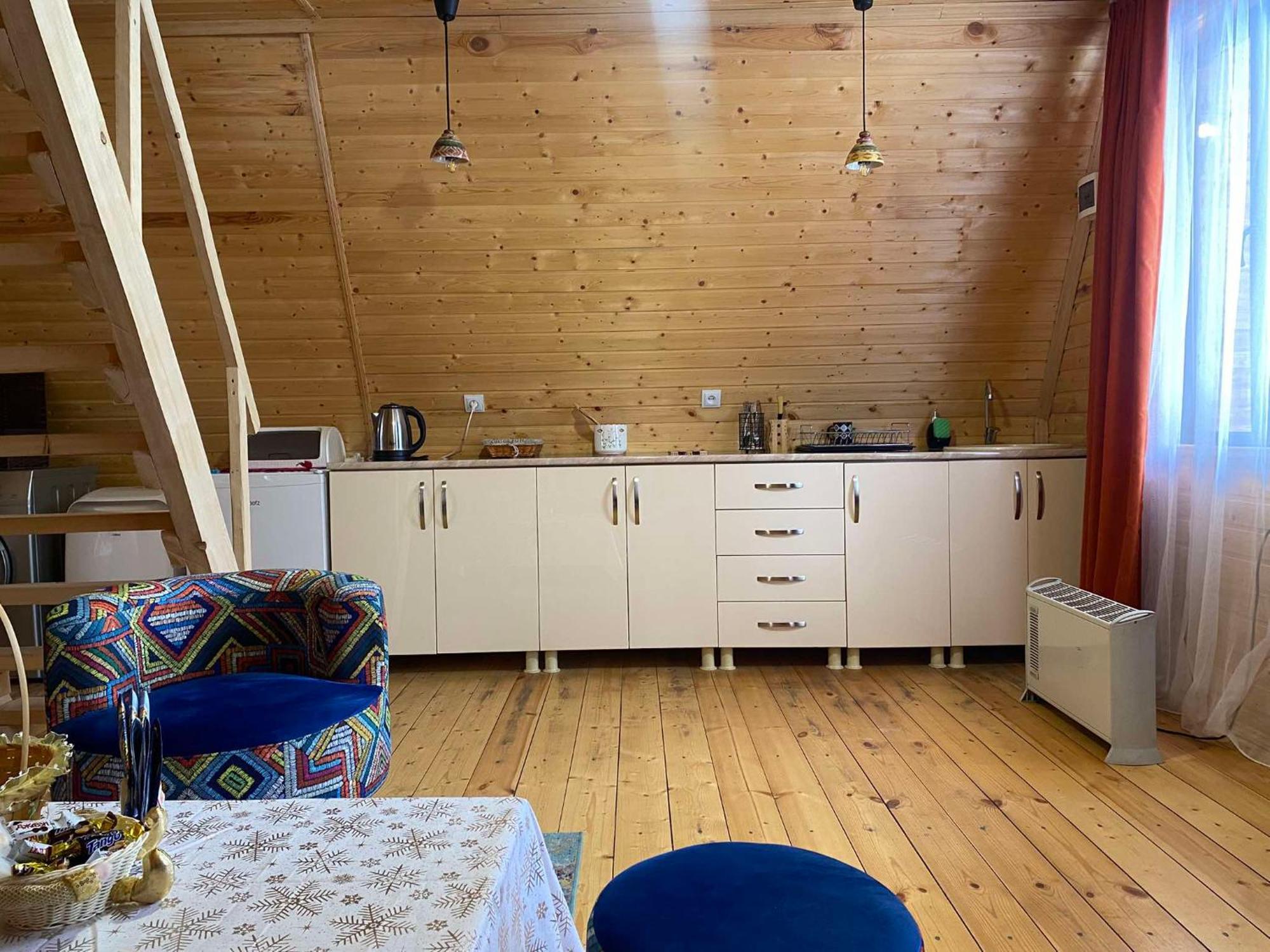 Cottage Mida Mestia Eksteriør billede