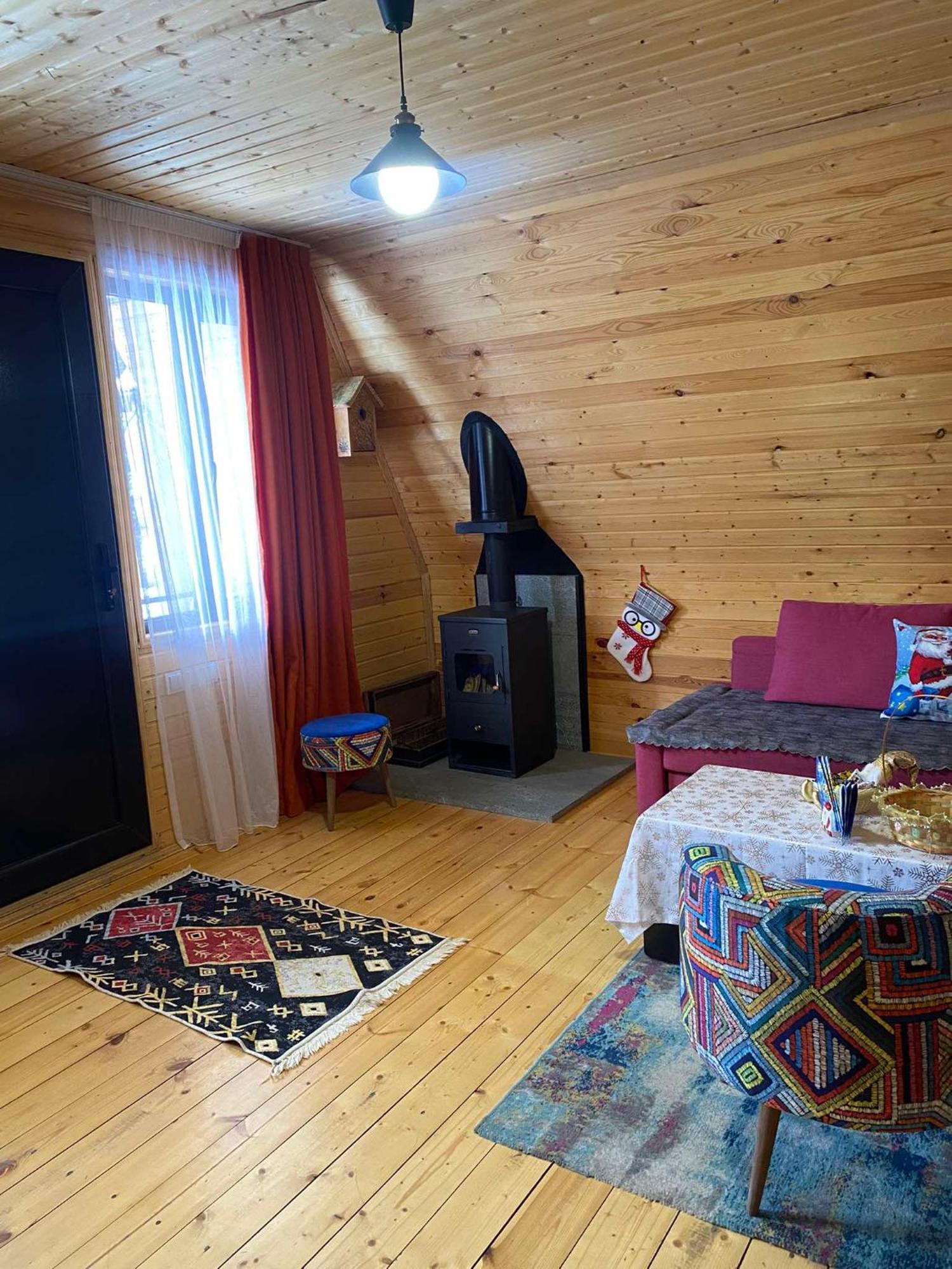 Cottage Mida Mestia Eksteriør billede